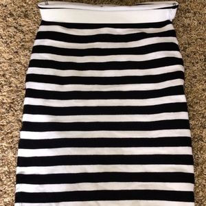 Striped pencil skirt 💋.